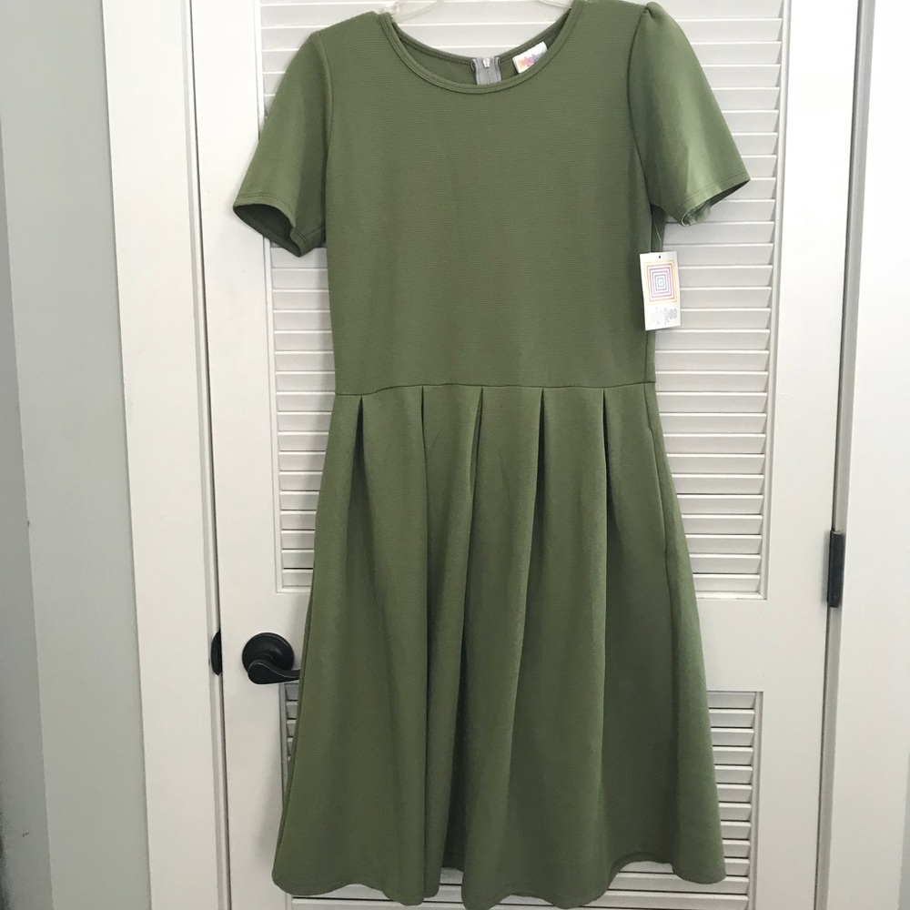 LulaRoe Large Amelia (NWT)